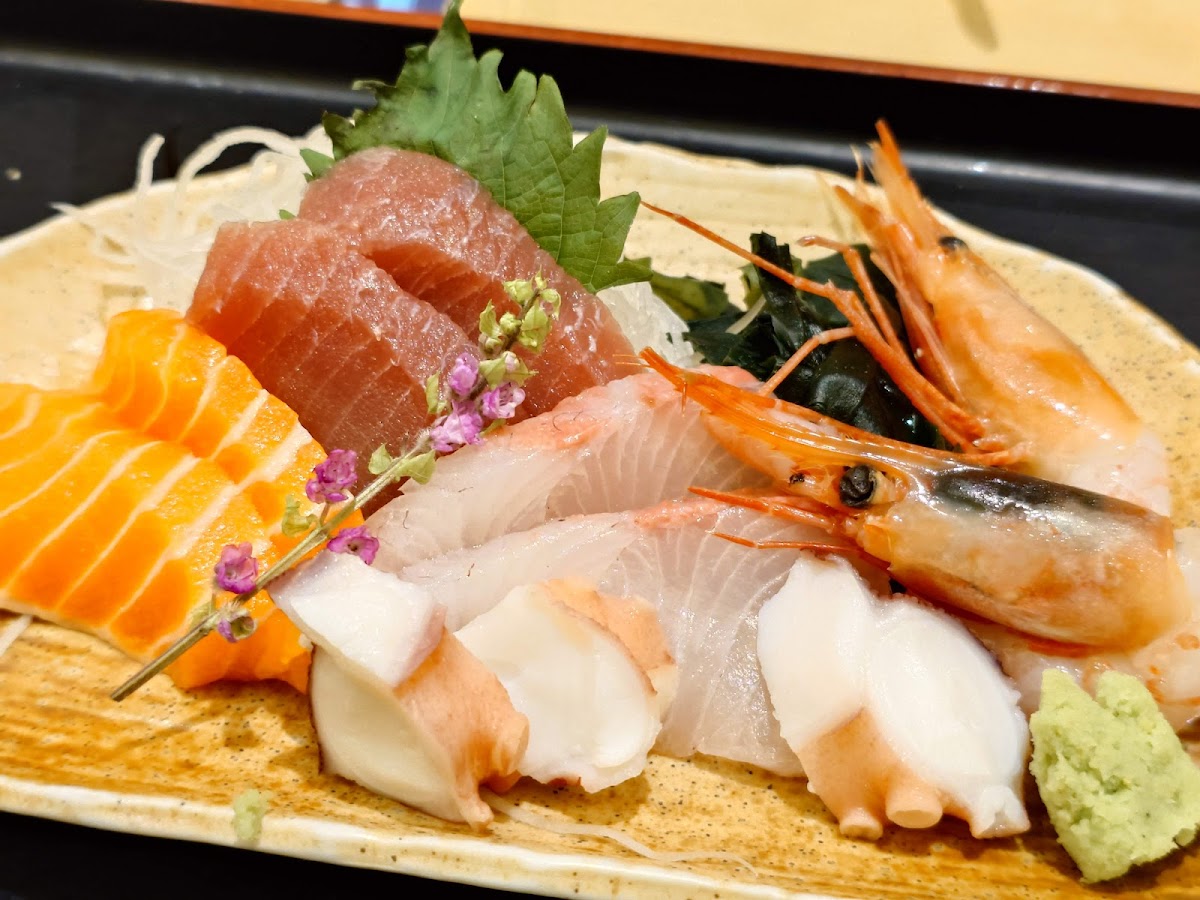 Akashi Japanese Restaurant