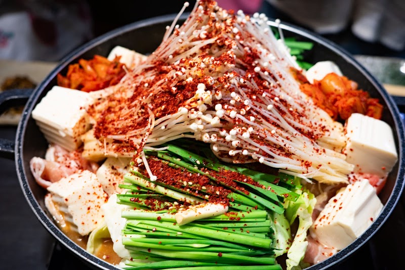 Goku champon noodles in motsunabe broth