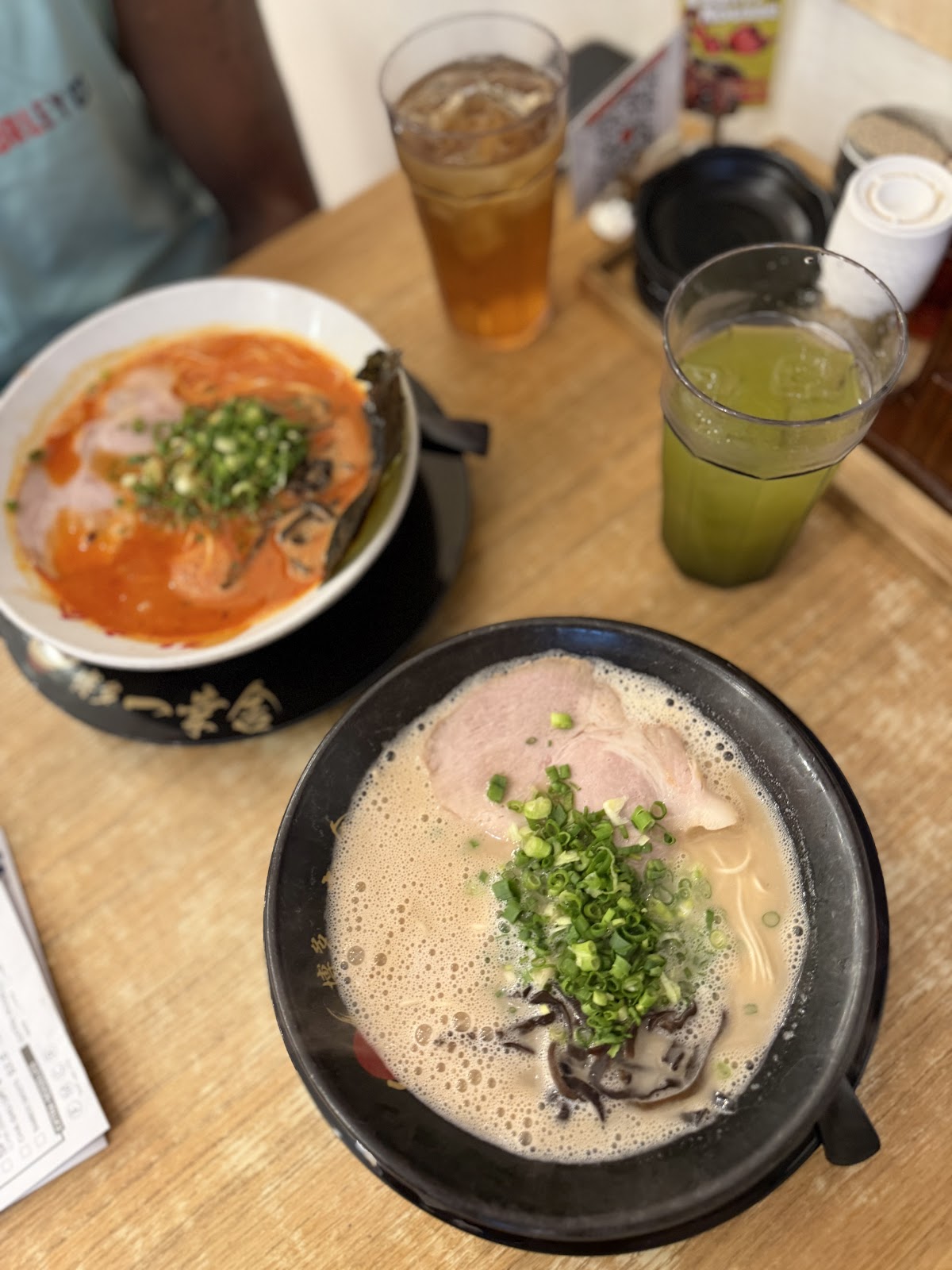 Hakata Ikkousha dining atmosphere