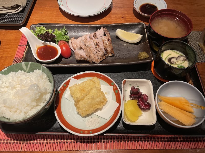 Private dining room 12 guests