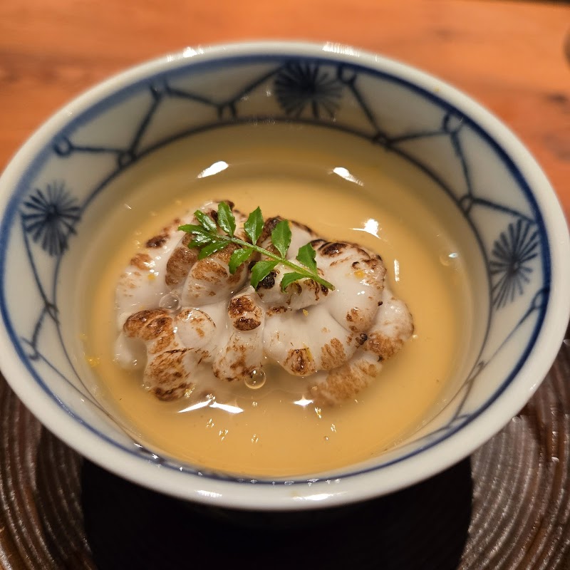 Kegani hairy crab with caviar