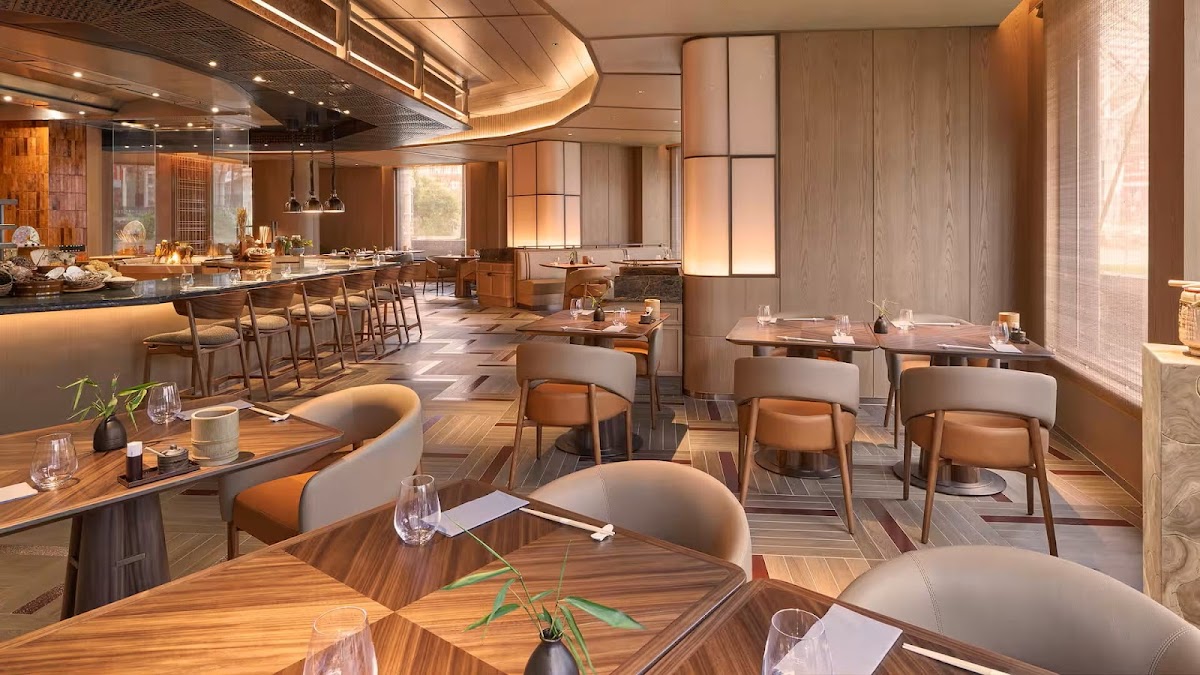 KA-MON warayaki straw-fire grilling tuna