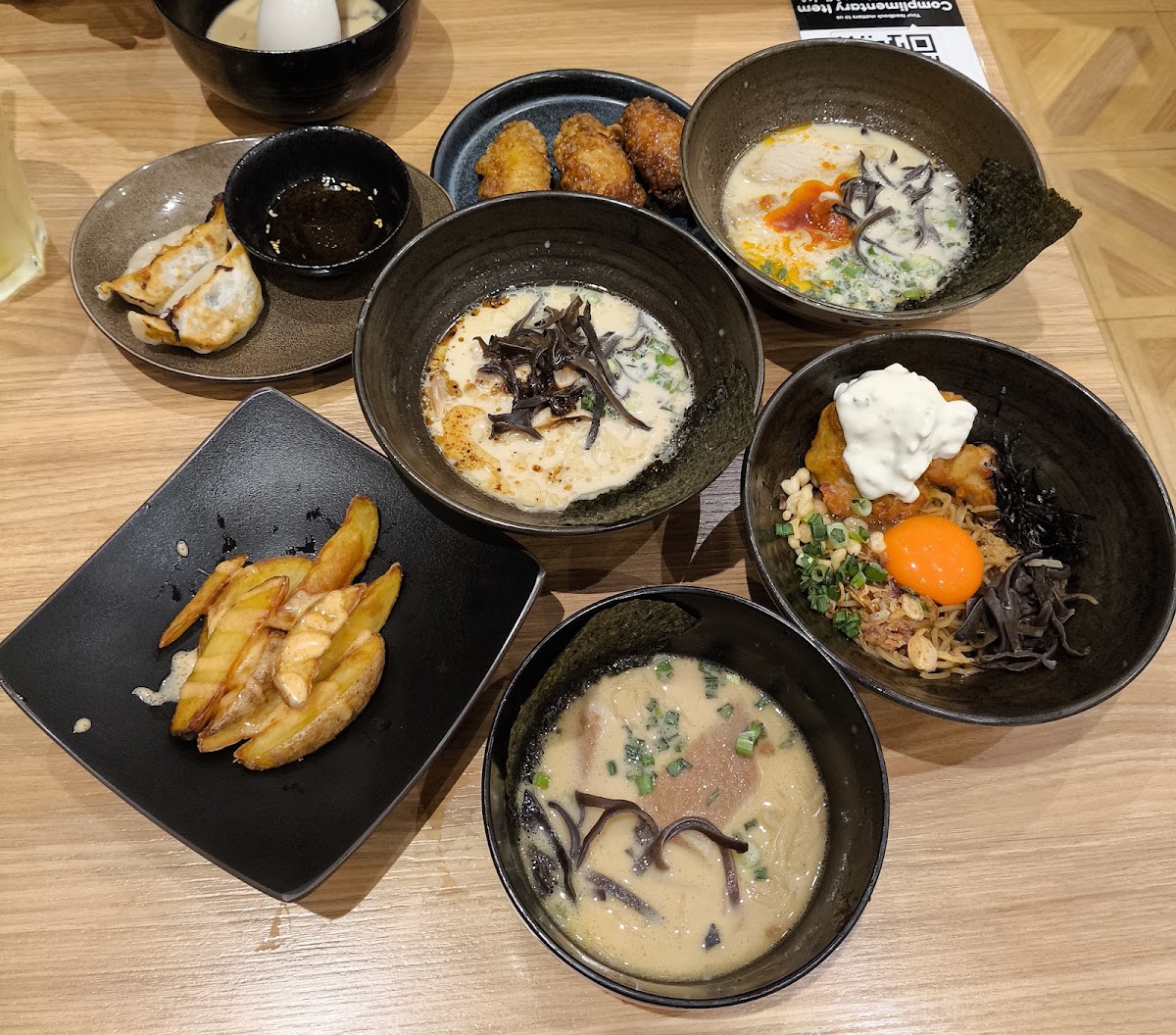 Kiwami: Ramen & Gyoza Bar dining atmosphere