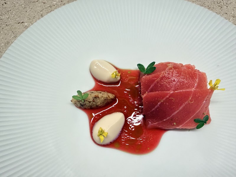 Frog leg kadaif curry leaf aioli