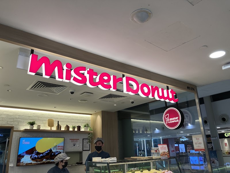 Mister Donut atmosphere