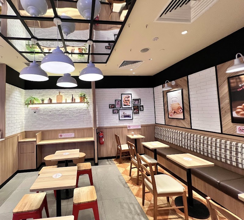 mister-donut interior