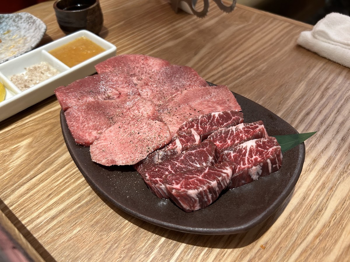 Niku Katsumata dining atmosphere