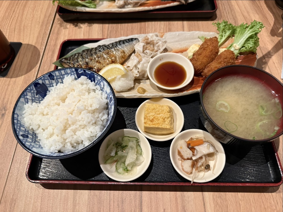 Izakaya Niningashi dining atmosphere