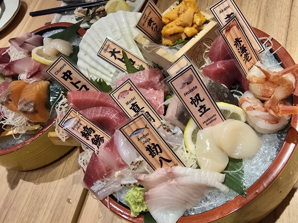 Izakaya Niningashi chef preparation