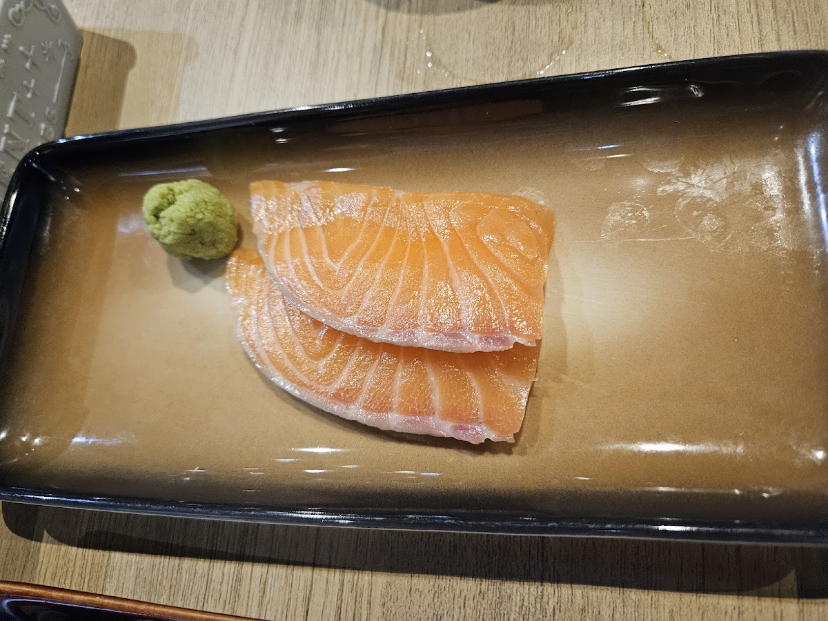 Peace Japanese Cuisine dining