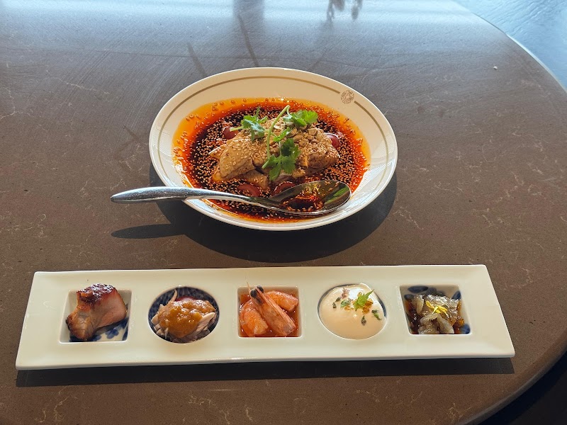 Chef Chen Kentaro plating