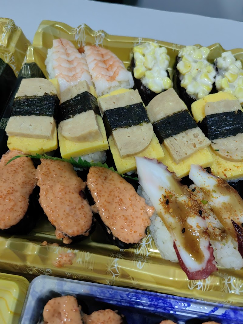 Sushi Express gogo interior