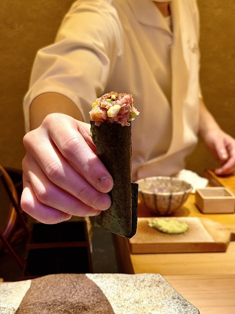 Sushi Hare hinoki counter