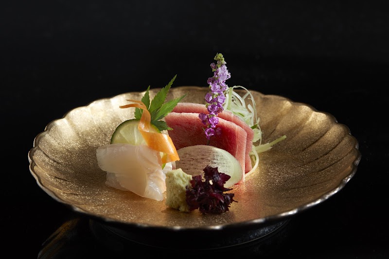 200-year-old hinoki counter at Sushi Sato