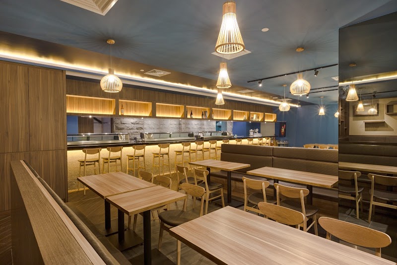 Sushi Tei aburi salmon roll