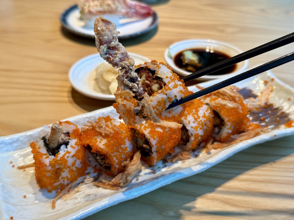 Sushi Zanmai salmon sushi