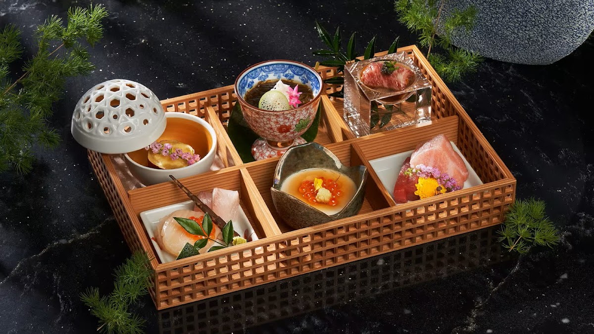 Syun sashimi platter