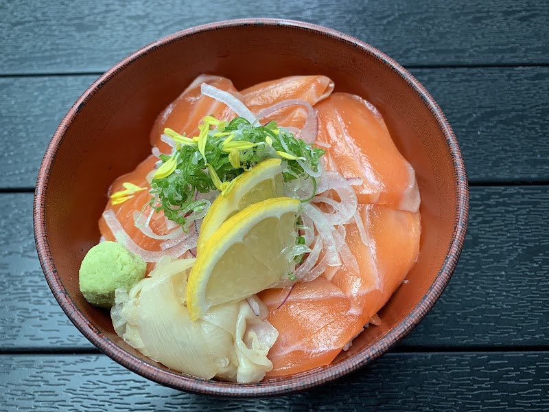 TEN Sushi Fisherman Roll 10 sashimi