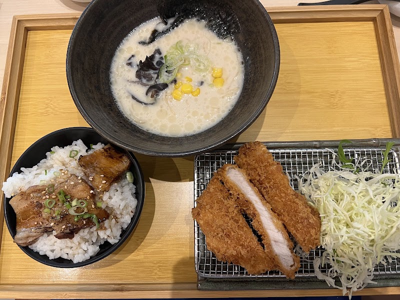Tonkatsu EN-biton black curry kaisen fry set