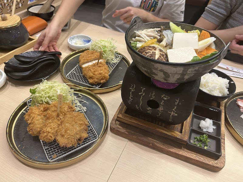 Tonkatsu EN-biton JEM interior with counter seating
